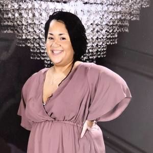 Meet your Posher, Angela